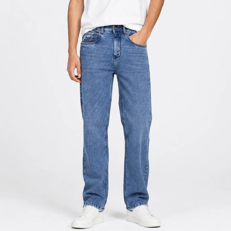 Men's straight-fit jeans .