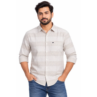 Men's cotton casual shirt with subtle tailored design