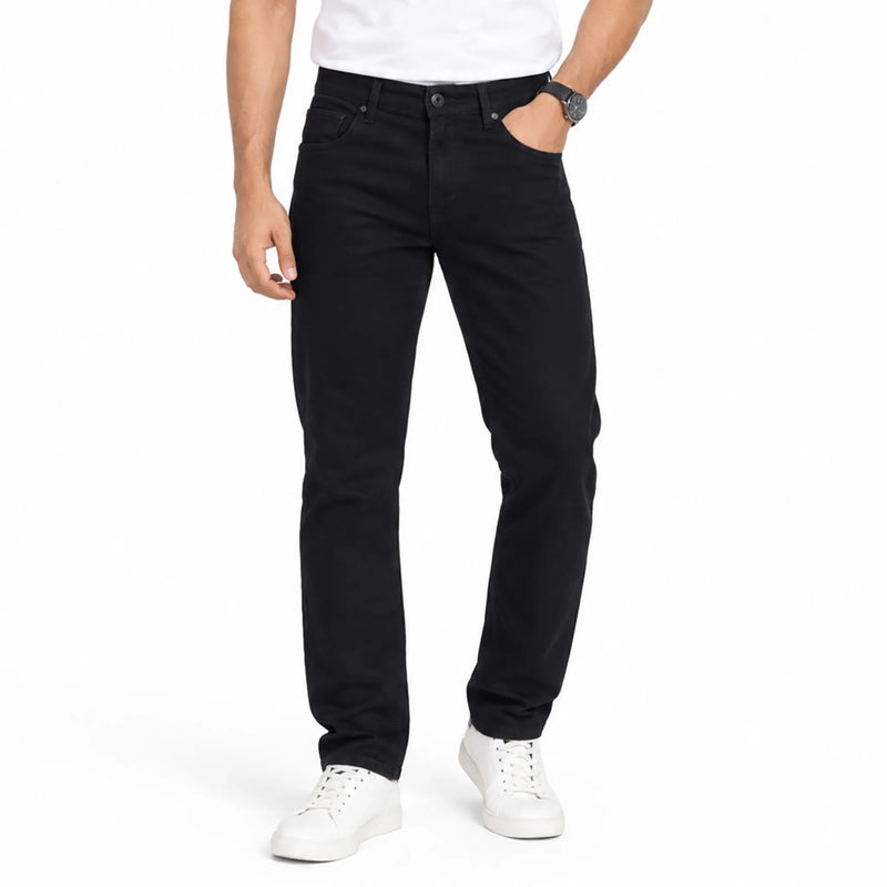  Men's straight-fit jeans .