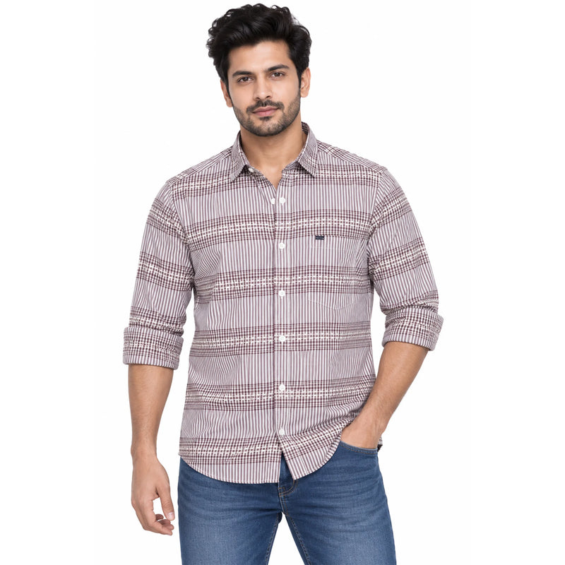 Men's cotton casual shirt with subtle tailored design