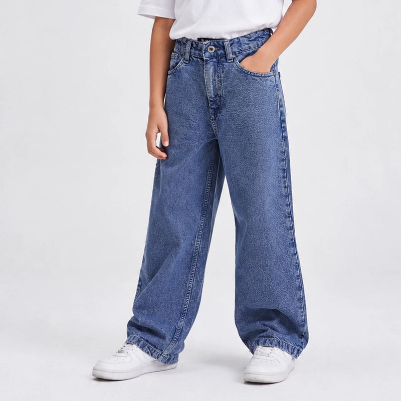 Men's denim core jeans, year-round essential style