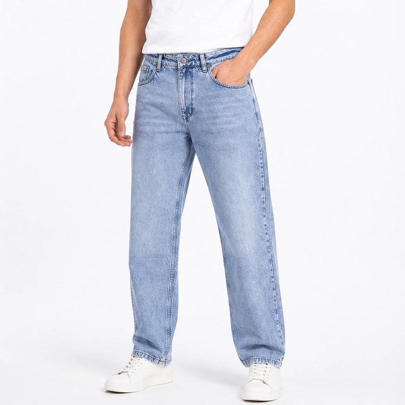 Men's baggy-fit denim jeans, oversized street style