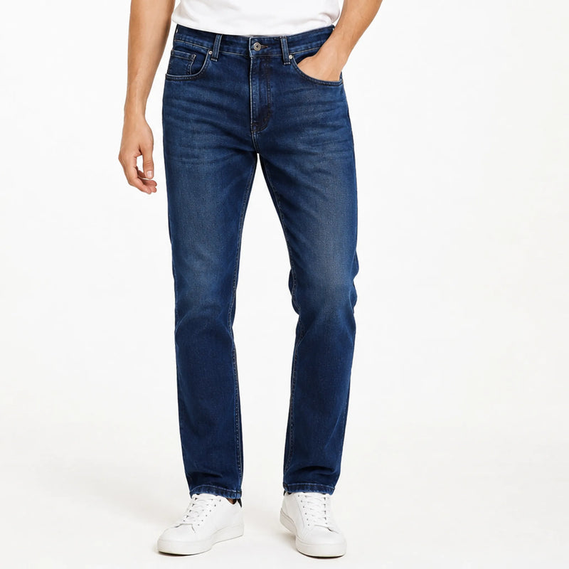  straight-fit jeans .